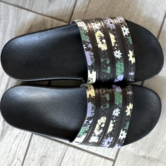 adidas Slide Sandal, sz 7 men / 8 women - Picture 2 of 4